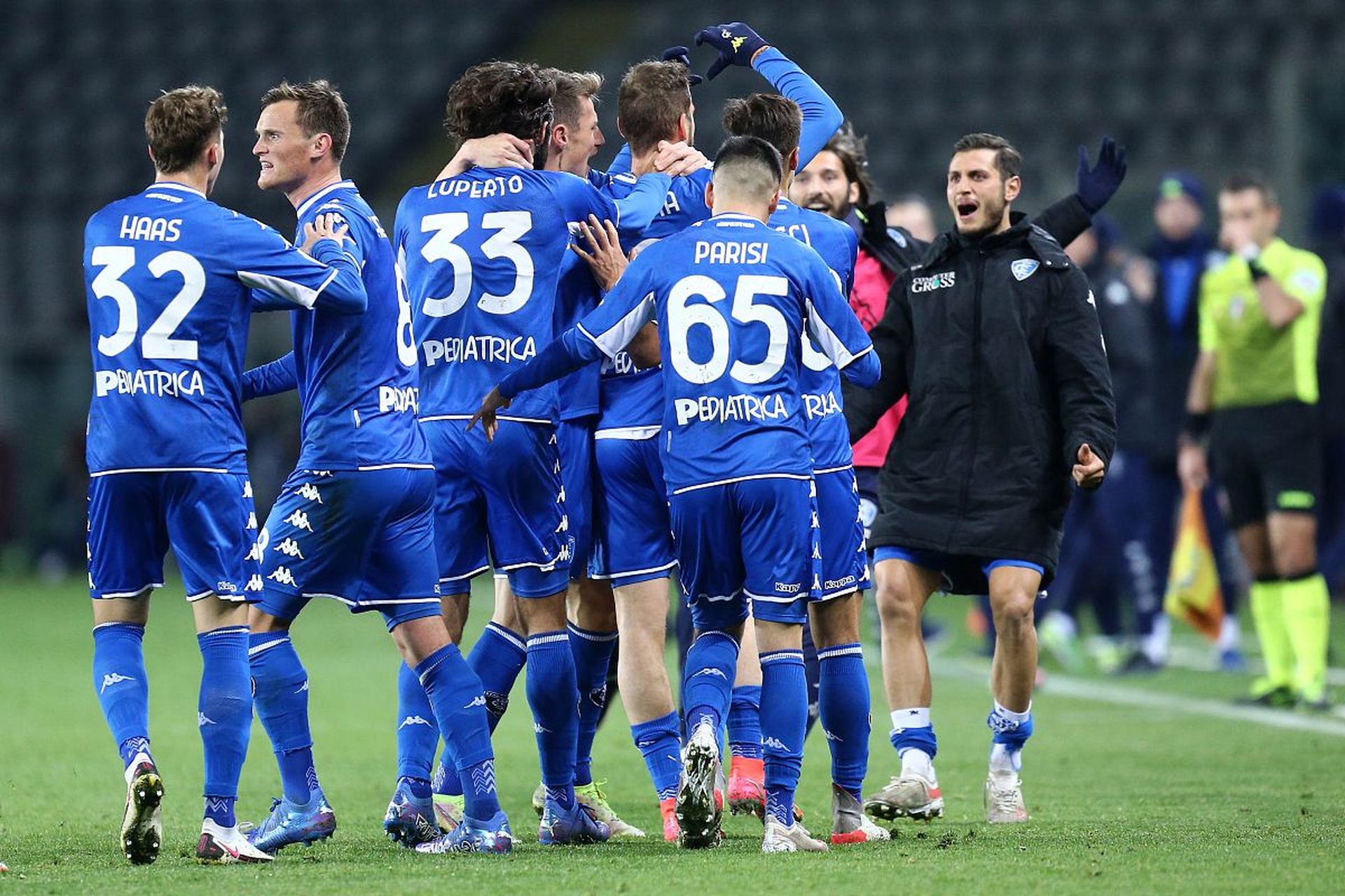 将皮球稳稳 将皮球稳稳